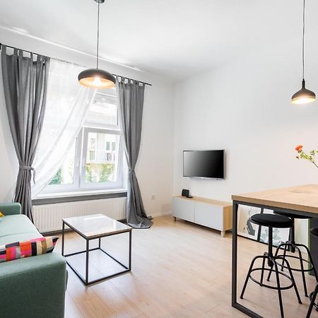 Go2Zagreb Chick Apartment Private Parking Available Exterior foto