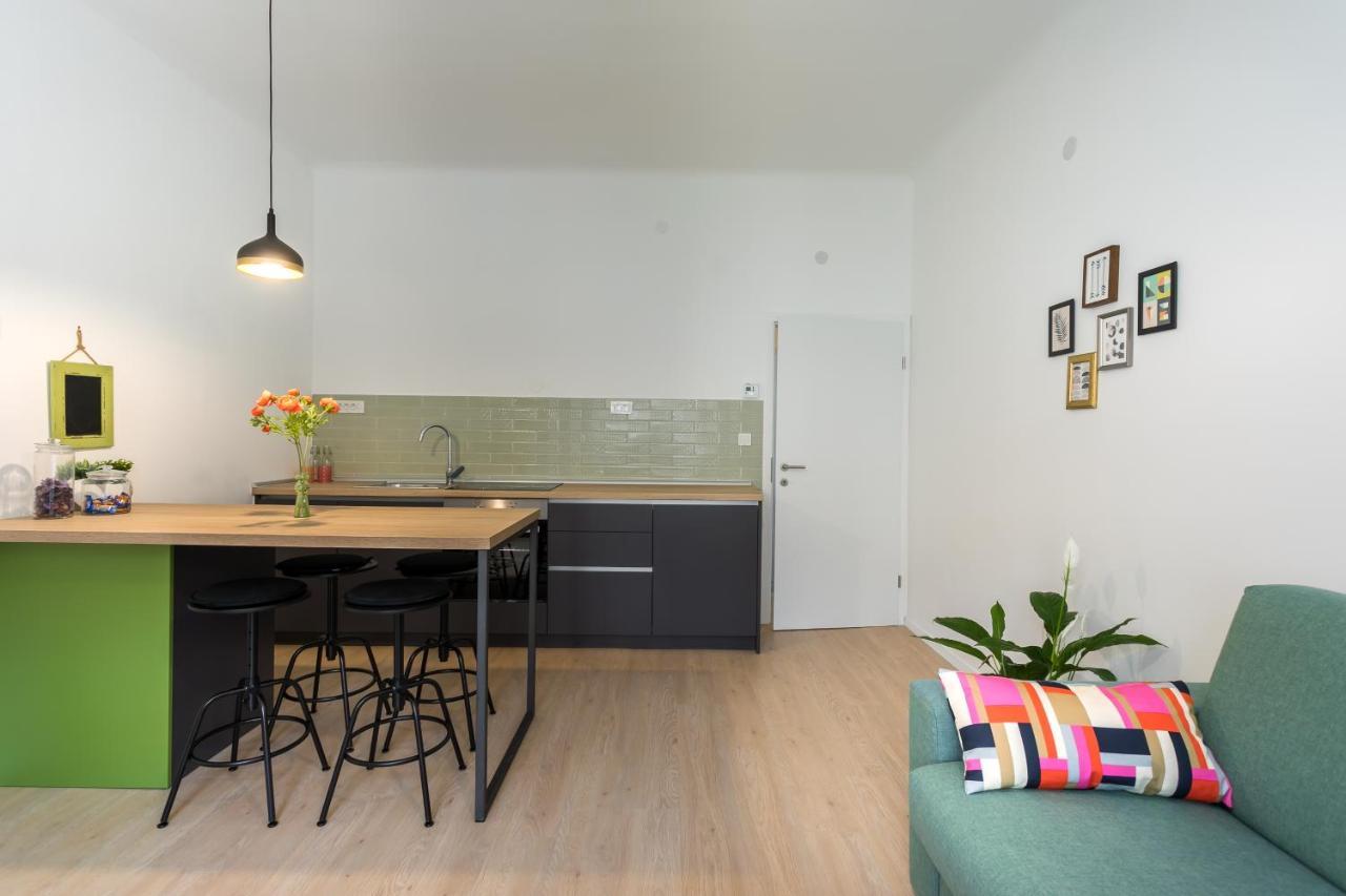 Go2Zagreb Chick Apartment Private Parking Available Exterior foto